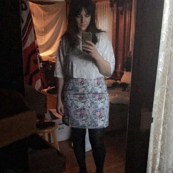 Meet your Posher, Ilsa - Picture 6 of 6